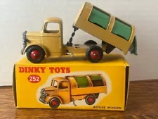 Dinky Toys Bedford Refuse Wagon Truck #252 New Condition