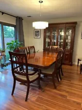 Stanley Furniture 1996 Dining Room Set 8 Chairs And Buffet