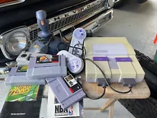 Super Nintendo Entertainment System SNES Console Bundle SNS-001 Controller Games