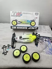 TEAM ASSOCIATED RC10 B6D RC BUGGY NEW IN BOX MACLAN MMX PRO160A, SAVOX READ