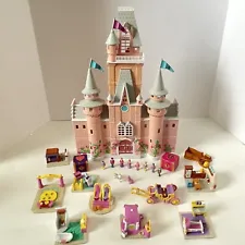 Galoob My Pretty Dollhouse Castle Playset Figures Furniture Vintage 90s Carriage
