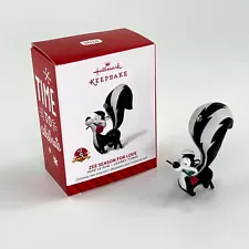 2014 Hallmark Keepsake Looney Tunes Pepe Le Pew Zee Season For Love Ornament