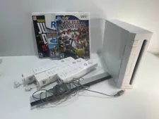 Nintendo Wii + Super Smash Bros Brawl + 3 Controllers