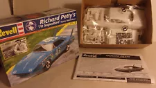 1970 Plymouth Superbird Plastic Model Car Kit