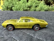 HOT WHEELS REDLINE CUSTOM DODGE CHARGER * RARE GOLD COLOR * NICE CAR !