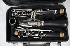 24 Hour Sale! Beautiful Signet 100 Wood Clarinet