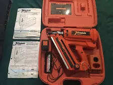 Paslode 900420 Cordless IMCT Framing Gun Nailer 30* w Charger , Case & Manual