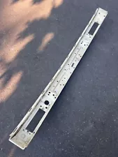 BMW E30 88-92 LATE MODEL FRONT PLASTIC BUMPER reinforcement