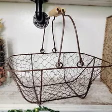 NEW Farmhouse Chic Chicken Wire Metal Egg Basket Rustic Barn Primitive Medium