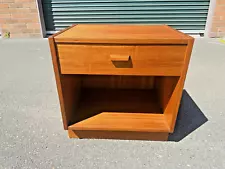 Beautiful Art Furn Mid Century Danish Modern Teak bedside Nightstands Denmark