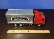 New-Ray Freightliner FLB COE Long Hauler Die Cast Scale 1:32 1998 Trailer Truck