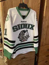 North Dakota Fighting Sioux BRAND NEW #11 Zach Parise Jersey - Size 48