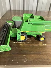 John Deere 9500 Toy Combine