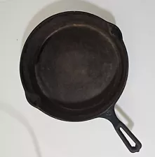 New ListingAntique Wapak #10 Cast Iron Skillet Indian Head with Heat Ring - For Restoration