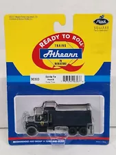 Athearn RTR #90303 Santa Fe Mack B Dump Truck Ho Scale BRAND NEW!!