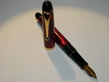 FULL WORKING FOUNTAIN PEN ACRYLIC MATERIAL GOOD CONDITION