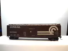 ATHEARN HO SCALE WEATHERED CONRAIL 50' BOX CAR Knuckle Couplers Bin M8