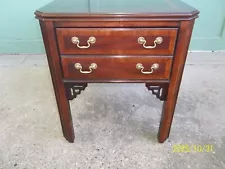 LANE FURNITURE Banded Mahogany Chippendale Single Drawer End/ Side Table 20"