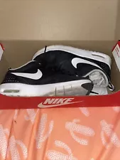 Size 6 (GS) - Nike Air Max Tavas Low Black White