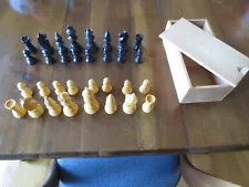 UNUSED Composite Resin CHESS PIECES in Dovetailed Wooden Box - 7-3/4" x 4"