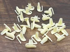 GM Chevy nylon pushin body door fender belt clips for 1/2"-5/8" moulding- 25pcs (For: 1979 Caprice Classic)