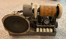 Chassis For Art Deco Airline 93WG-602B (1939) Bakelite tube radio