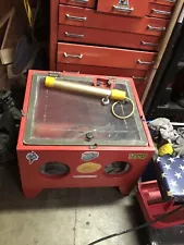 25 Gallon SandBlaster Bench Top Cabinet Air Sand Blaster Sand Blast w/Spray Gun