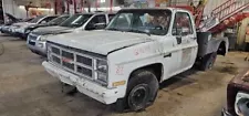 Manual Transmission 4 Speed 4X2 2WD VIN R Fits 1984 CHEVROLET 3500 1136726