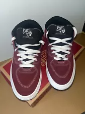 Vans Half Cab size 10 Burgundy / Red suede (port royale)