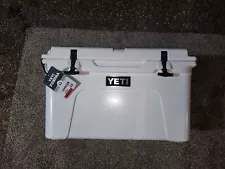 Yeti Tundra 45 Cooler