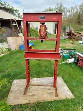 30 ton heavy duty hydraulic press Carolina Fabrication