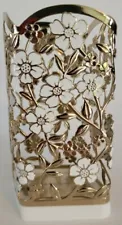 BATH & BODY WORKS SILVER VINES WHITE FLOWERS FOAMING SOAP SLEEVE