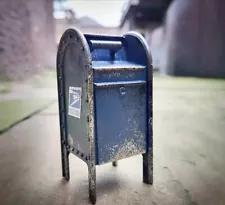 Vintage Style Miniature American Blue Post Office Box Mailbox Resin Crafted