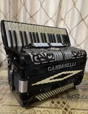 GABBANELLI PIANO ACCORDION Black, 41 Keys 11 Registers 120 Base Keys & Case