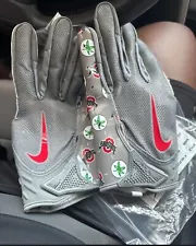 College Football Gloves (sale) (from Visit) Cashapp And Apple Pay Only Dm Me