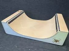 Black river mini skateboard ramp berlin wood fingerboard Half Pipe Blackriver