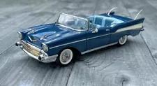 Danbury Mint 1957 CHEVROLET BEL AIR CONVERTIBLE BLUE DAMAGED WINDSCREEN 1/24