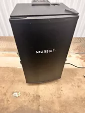 Masterbuilt MB20071117 Digital Electric Smoker, 30" Black Smoker Works Great