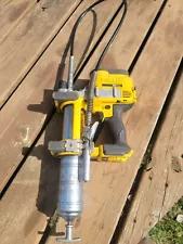 DEWALT DCGG571B 20V MAX Variable Speed Cordless Grease Gun (Tool Only) Used