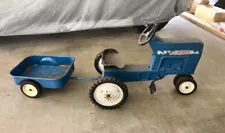 Ertl Ford 8000 Pedal Tractor with Wagon