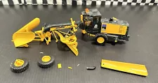 First Gear Komatsu GD655-5 Motor Grader w/Plow -Yellow/Black- 1:50 Bxd-FOR PARTS