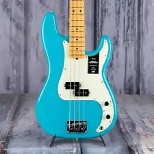 Fender American Professional II Precision Bass, Miami Blue