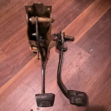 ð¥ 88-94 OBS Chevy GMC C/K c1500 k1500 2500 CLUTCH PEDAL 4 5 Speed Manual NV3500