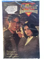 Lois & Clark The New Adventures of Superman- ABC TV Show Inspired- DC