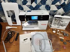 Bernina 590 Sewing, Quilting, Embroidery Machine, Suitcases included, Serviced!