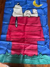 Peanuts Snoopy Sleeping Under The Stars Outdoor Flag Red Dog House Starry Sky